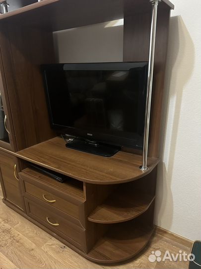 Стеллаж под телевизор