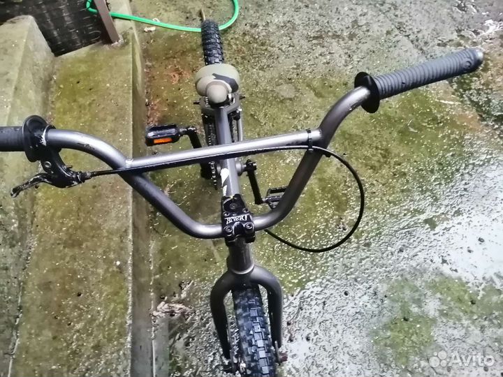 Трюковой велосипед bmx