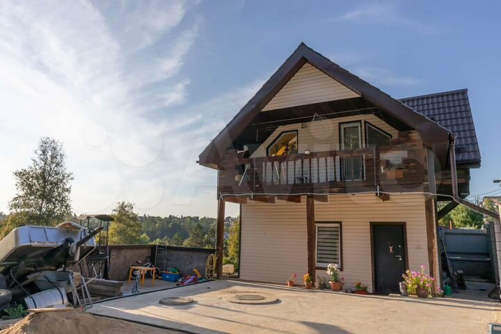 Дом 171 м² на участке 12 сот.