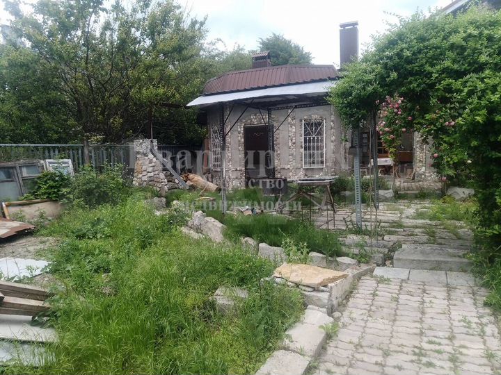 Дом 182 м² на участке 8,2 сот.