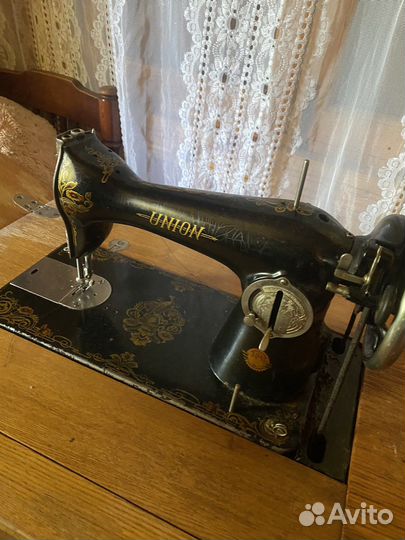 Швейная машина Singer