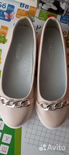 Туфли для девочки новые