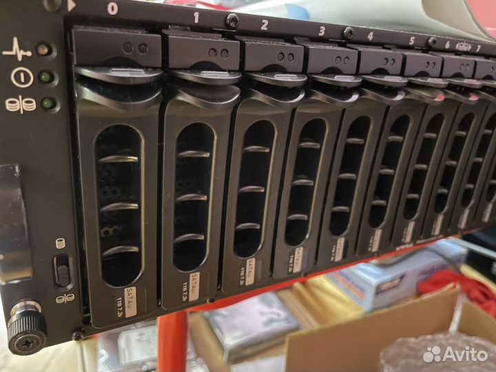 Дисковая полка Dell PowerValut MD1000