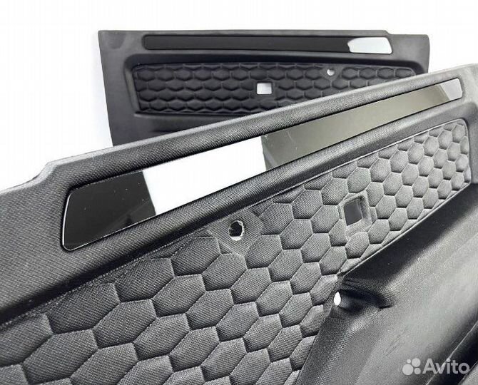 Дверные карты (обивка) дверей Нива