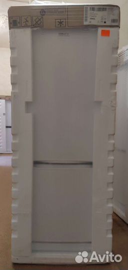 Холодильник Stinol 150 см