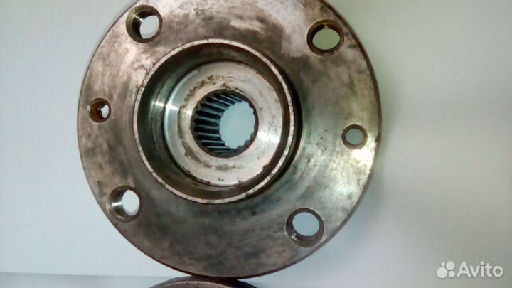 Ступица передняя ваз 2110 (22 шлица) голая