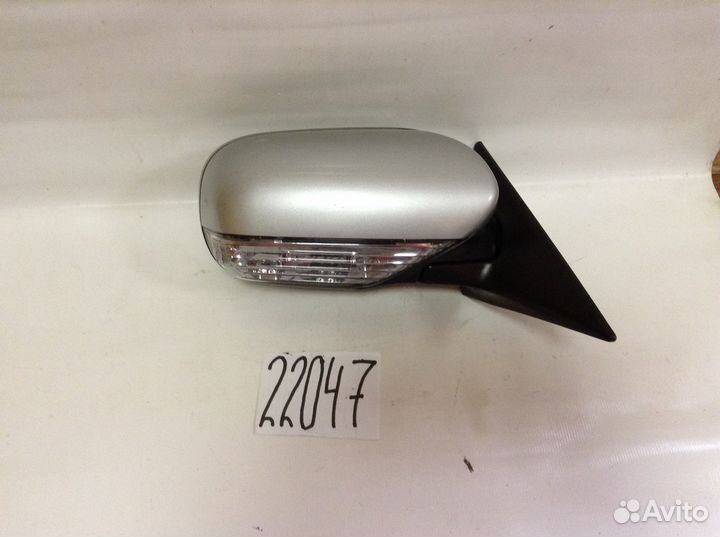 Subaru Legacy зеркало правое 8 контактов