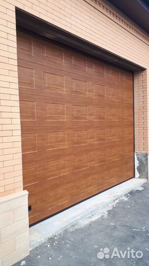 Секционные ворота