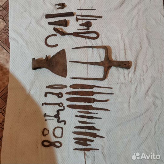 Старинные железные предметы быта и инструмент