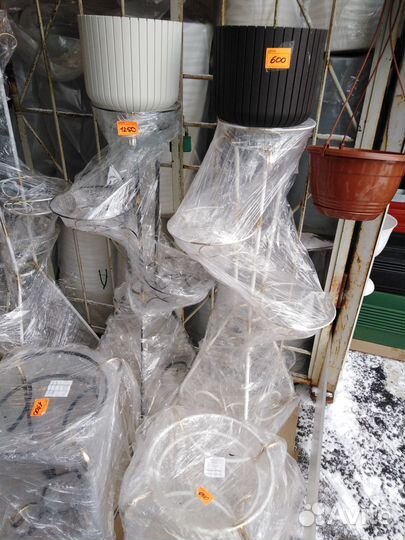 Подставка для цветов напольная металлическая