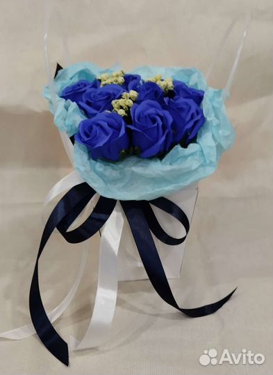 Букеты синих роз