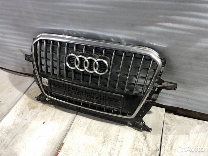 Решетка радиатора Audi Q5