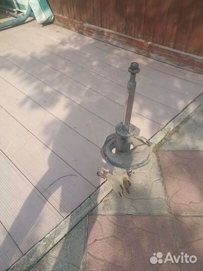 Амортизационная стойка передняя левая