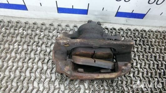 Суппорт тормозной передний правый toyota auris E15