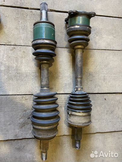 Продам привода на Mitsubishi Pajero