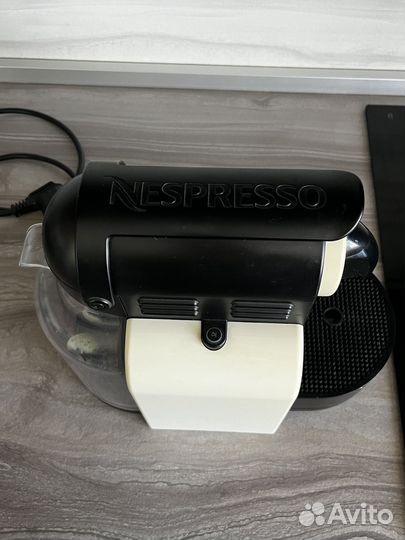 Капсульная кофемашина delonghi Nespresso