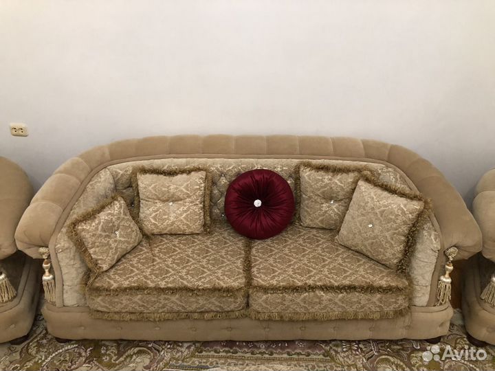 Диван с креслами