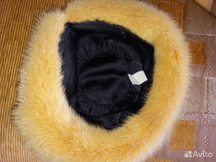 Шапка из канадской норки женская