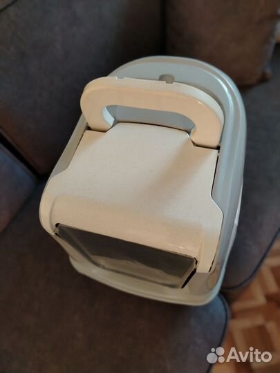 Туалет, лоток для кошек закрытый