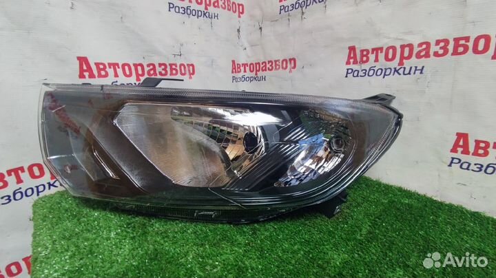 Фара Лада Гранта FL (в новом кузове) левая правая