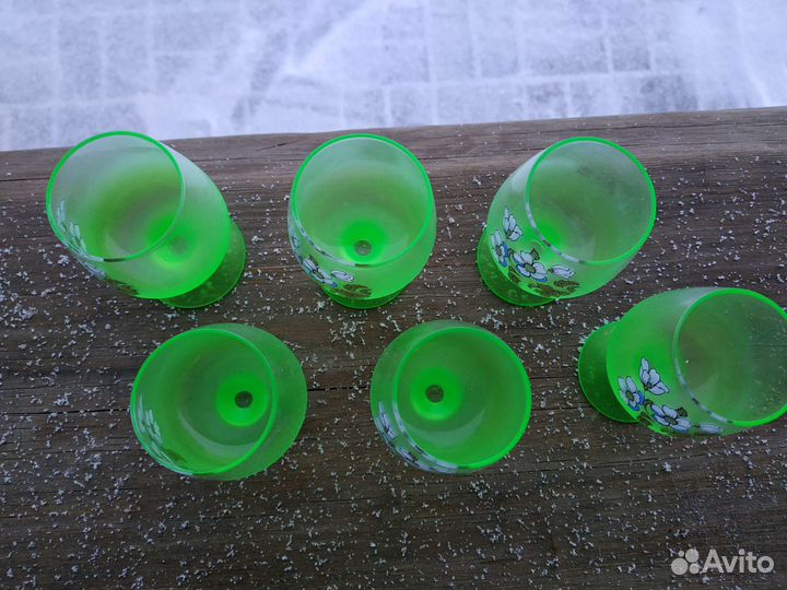Рюмки 6шт зелёное стекло