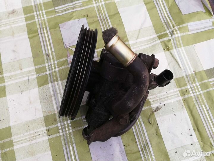 Насос гура Митсубиси Паджеро Мини 2