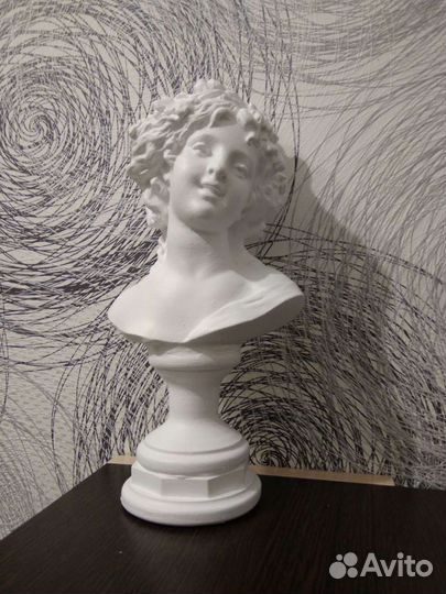 Гипсовый бюст, ручной работы
