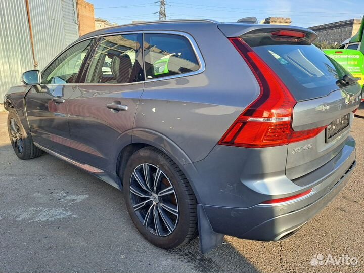 Volvo XC60 2.0 AT, 2019, битый, 89 000 км