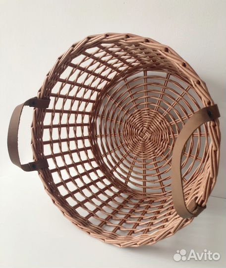 Корзина плетеная
