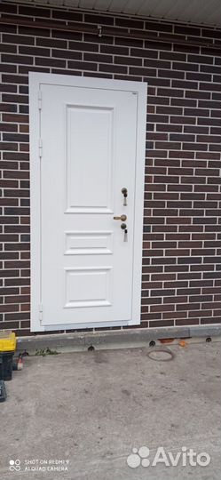 Установка входных металлических дверей