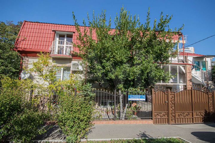 Комната 15 м² в 9-к., 2/2 эт.