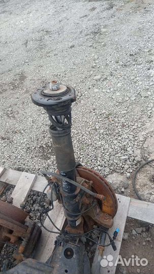 Стойки передние Volkswagen Crafter 1