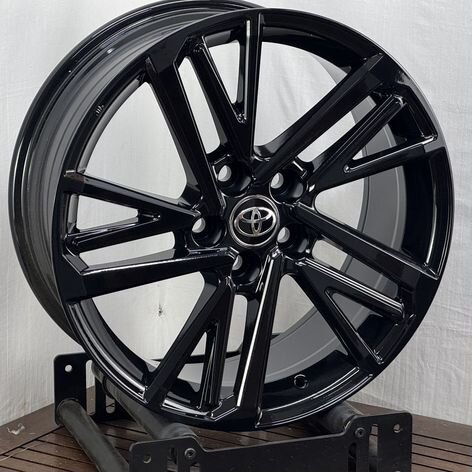 Литые диски Toyota 8×R18 5×114.3