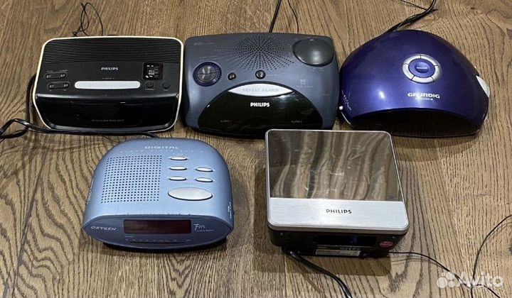 Радио с часами и будильником (из Финляндии)