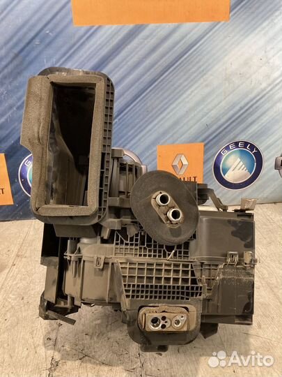 Корпус печки отопителя Nissan micra K12