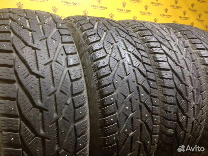 Kormoran Stud 2 205/60 R16 96H