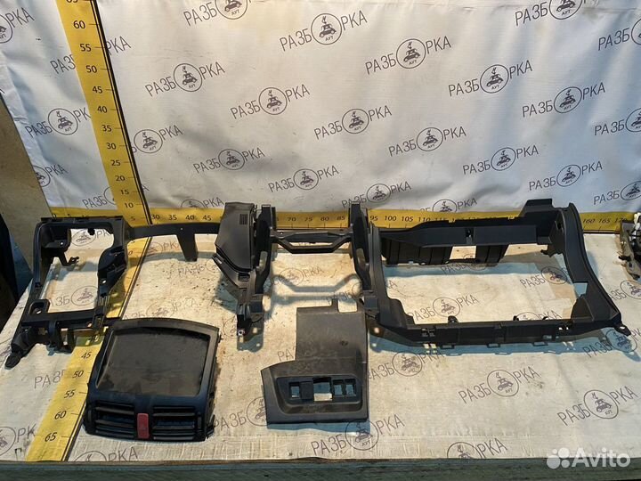 Торпедо Toyota Auris E15 2006-2012