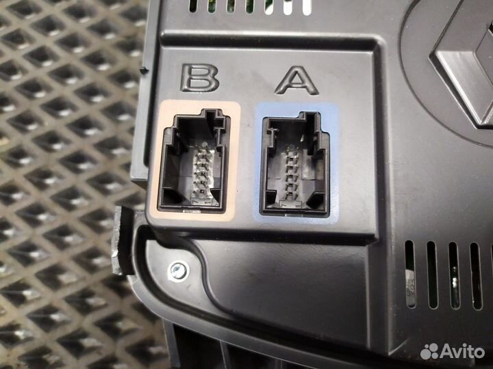 22166228 Приборная панель Renault T