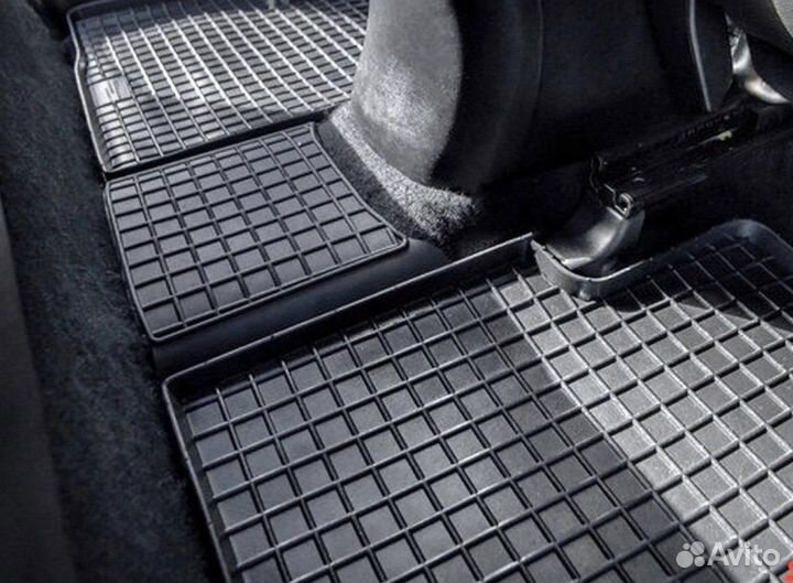 Коврики резиновые в салон автомобиля
