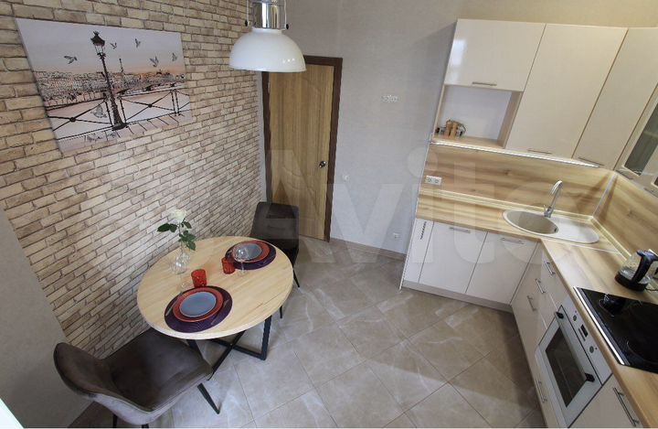 2-к. квартира, 53 м², 4/17 эт.