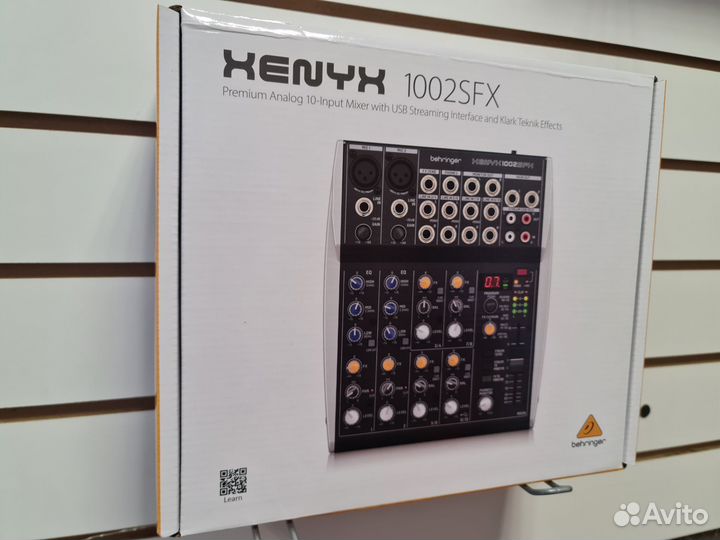 Behringer xenyx 1002SFX микшерный пульт