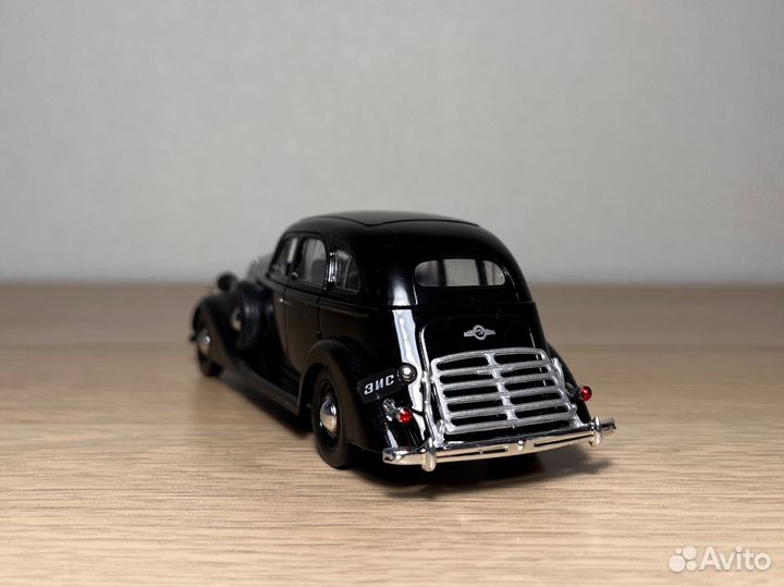 Модель Зис 101 правительстванный лимузин 1:43
