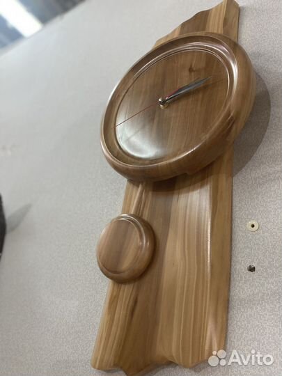 Часы деревянные