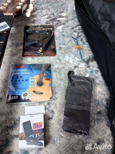 Акустическая гитара новая