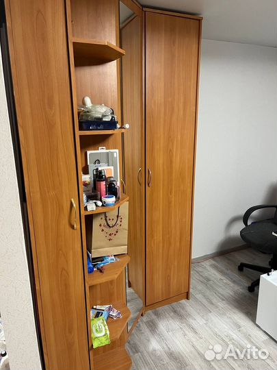 Угловой шкаф с зеркалом бу