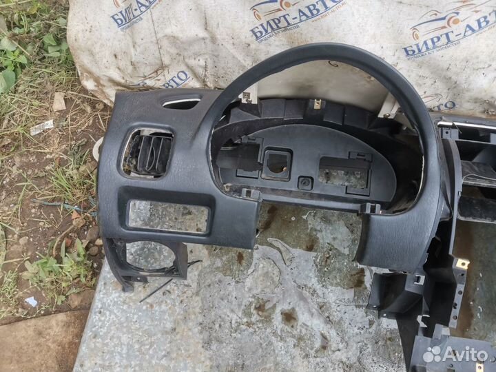 Торпедо Mitsubishi Carisma I рестайлинг (1999—2004