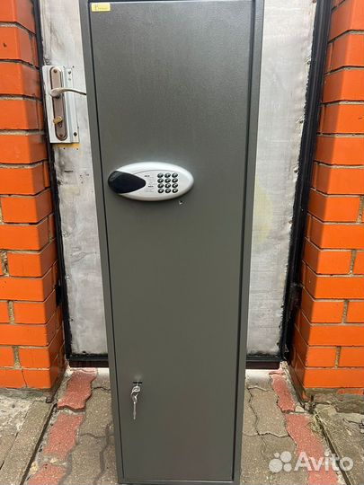 Оружейный сейф