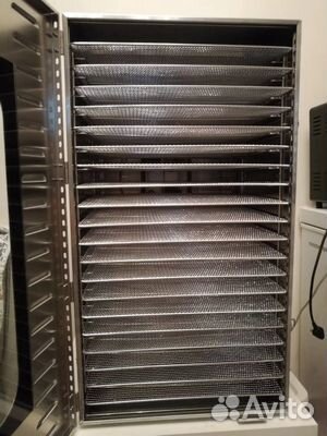 Дегидратор UCK 182 литров на 20 полок 1550 ват