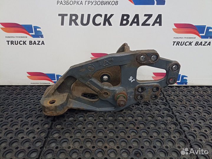 Кронштейн рессоры передней правый