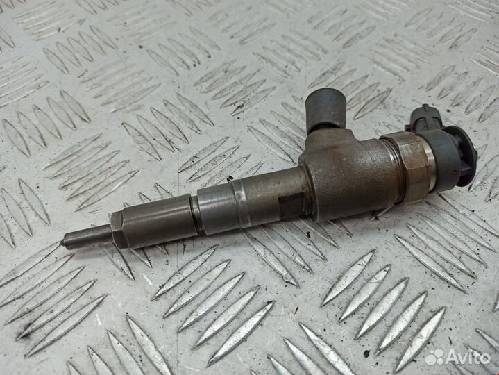 Форсунка Peugeot 307 2002